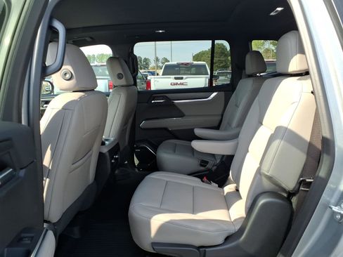 New 2026 GMC Acadia Elevation w/ Elevation Premium Package image 22