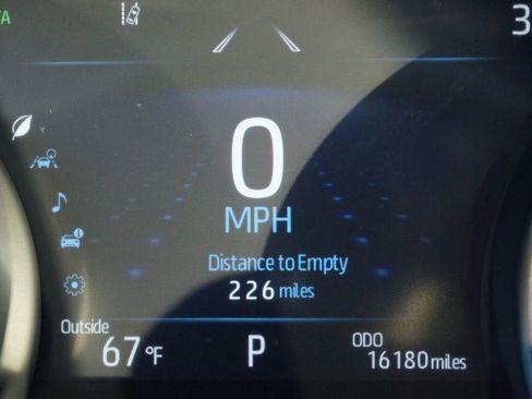 Used 2023 Toyota Camry XSE image 4