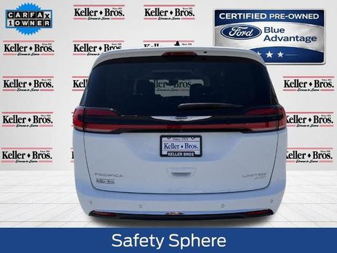 Used 2023 Chrysler Pacifica Limited AWD/4WD image 6