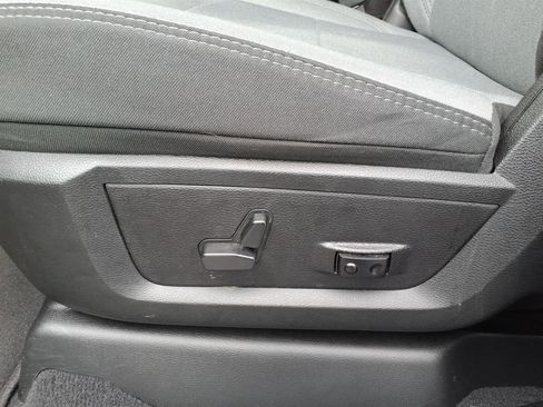 Used 2024 RAM 2500 Big Horn w/ Bed Utility Group image 7