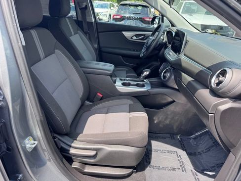 Used 2025 Chevrolet Blazer LT AWD/4WD image 22
