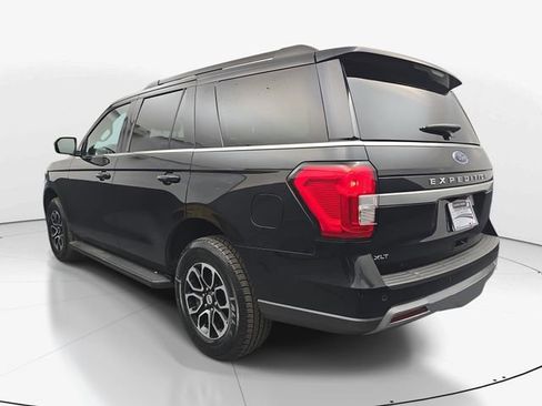 Used 2024 Ford Expedition XLT AWD/4WD image 8