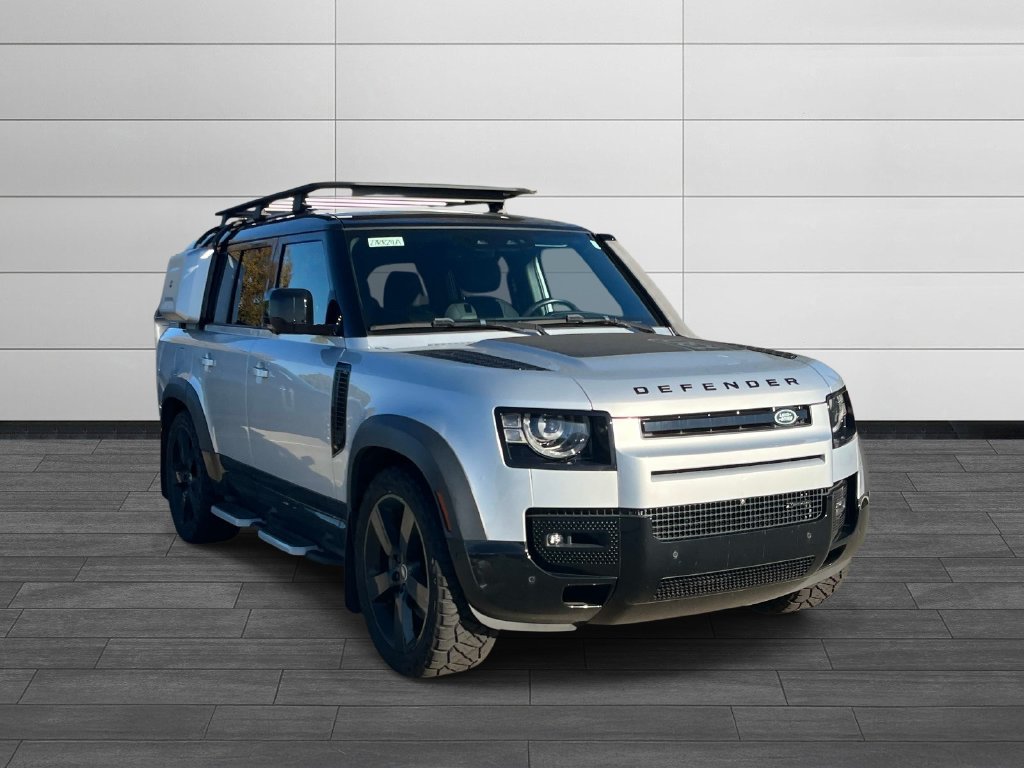 Used 2023 Land Rover Defender 130 X-Dynamic SE AWD/4WD image 7