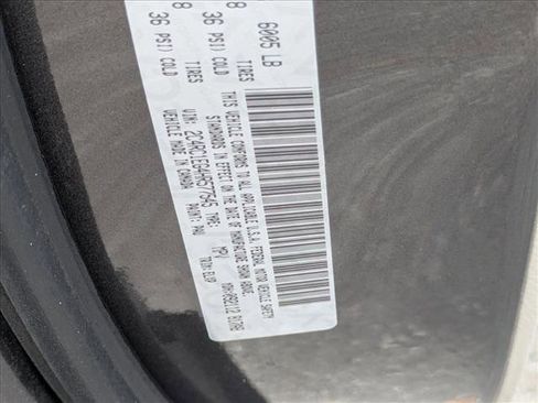 Used 2017 Chrysler Pacifica Touring-L Plus w/ Tire & Wheel Group FWD image 17