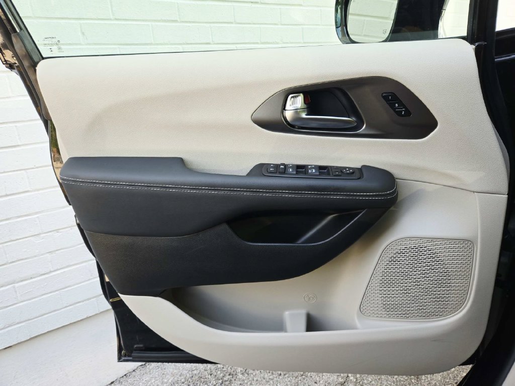 Used 2024 Chrysler Pacifica Touring-L w/ Road Tripper Package FWD image 35