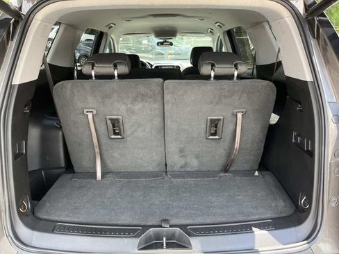 Used 2019 GMC Acadia SLE w/ LPO, Floor Liner Package AWD/4WD image 22