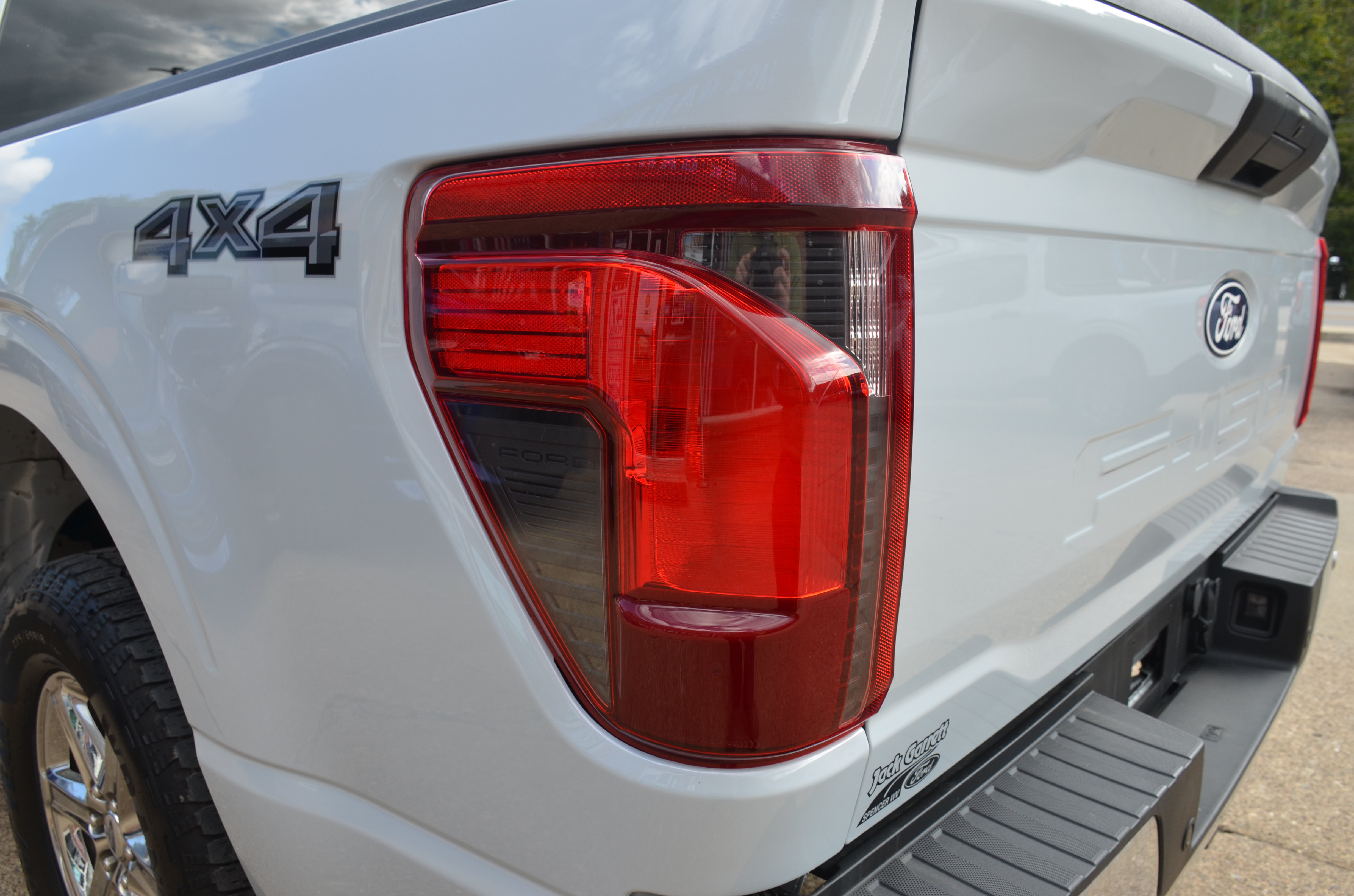Used 2025 Ford F150 XLT w/ Equipment Group 301A Standard AWD/4WD image 9