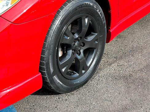 Used 2004 Toyota Matrix image 8