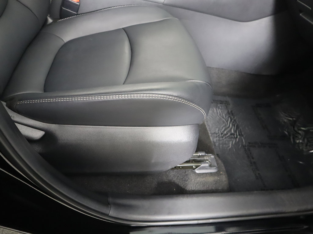 Used 2021 Toyota RAV4 XLE Premium AWD/4WD image 33