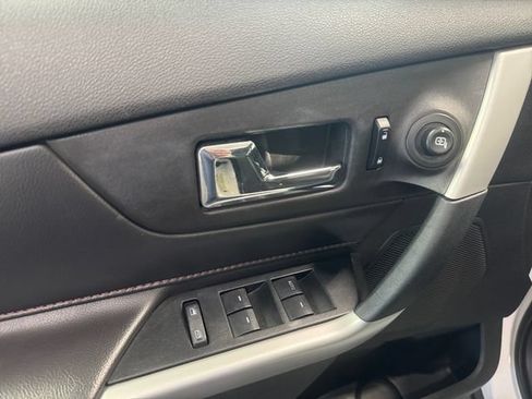 Used 2013 Ford Edge SEL AWD/4WD image 29