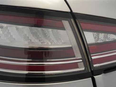 Used 2019 Lincoln Nautilus Reserve AWD/4WD image 35