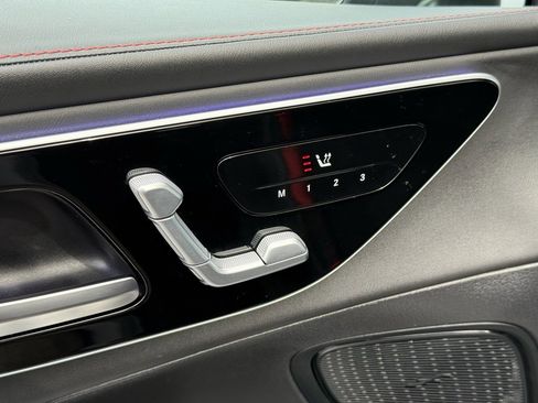 Used 2025 Mercedes-Benz GLC 43 AMG 4MATIC image 4