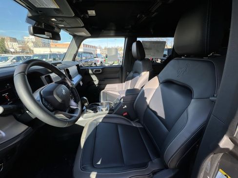 New 2025 Ford Bronco Outer Banks image 12