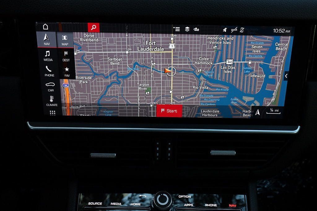 Used 2020 Porsche Cayenne AWD/4WD image 10