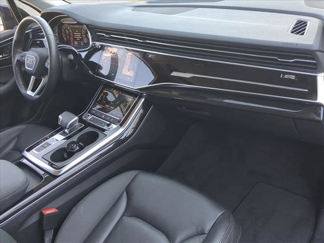 Used 2022 Audi Q7 3.0T Premium w/ Convenience Package AWD/4WD image 25