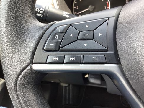 Used 2024 Nissan Altima 2.5 SV image 18