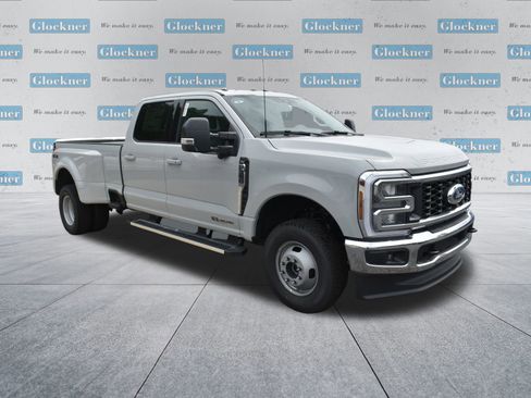 New 2026 Ford F350 XLT w/ XLT Premium Package AWD/4WD image 3
