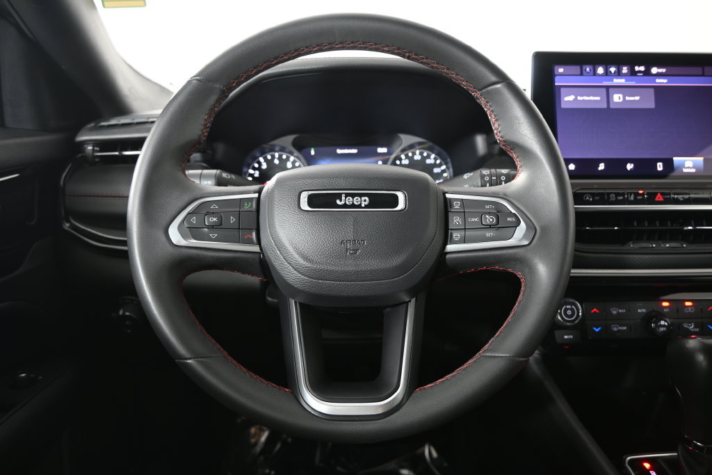 Used 2024 Jeep Compass Trailhawk AWD/4WD image 32