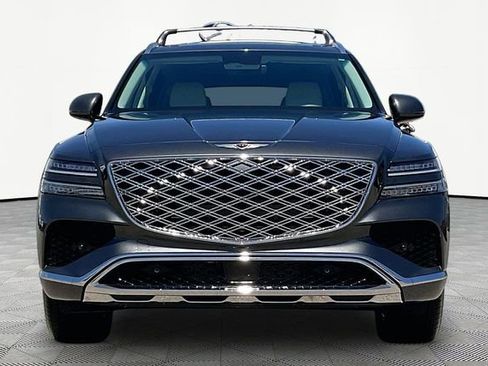 Certified 2025 Genesis GV80 2.5T Standard AWD/4WD image 3