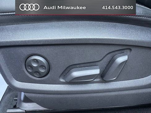 Used 2023 Audi Q5 2.0T Premium Plus w/ Premium Plus Package AWD/4WD image 12