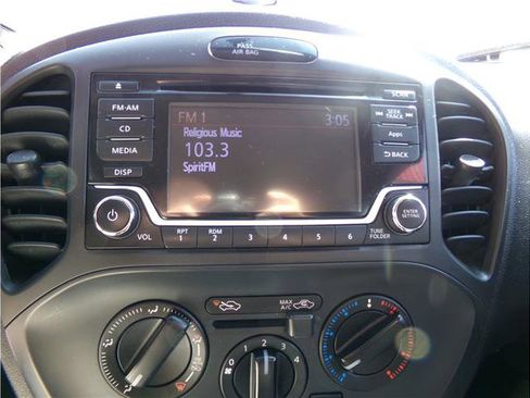 Used 2016 Nissan Juke S image 9