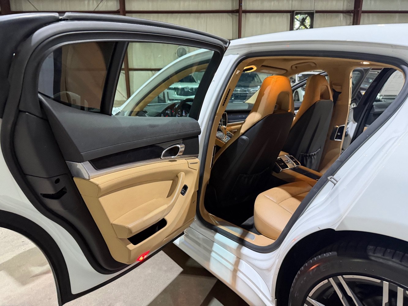 Used 2013 Porsche Panamera 4 image 16