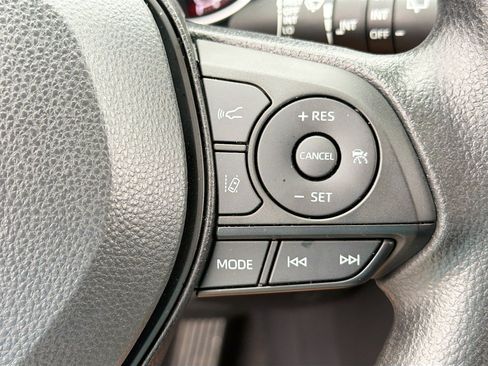 Used 2023 Toyota RAV4 XLE FWD image 17