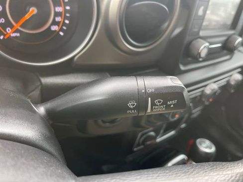 Used 2018 Jeep Wrangler Unlimited Sport image 24