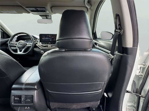 Used 2023 Nissan Altima 2.5 SL FWD image 39