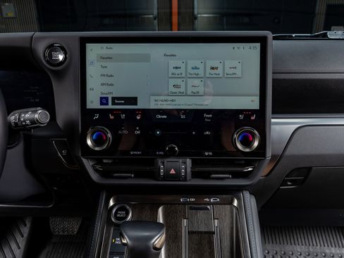 Used 2024 Lexus GX 550 550 Luxury w/ Accessory Package (2T) image 24