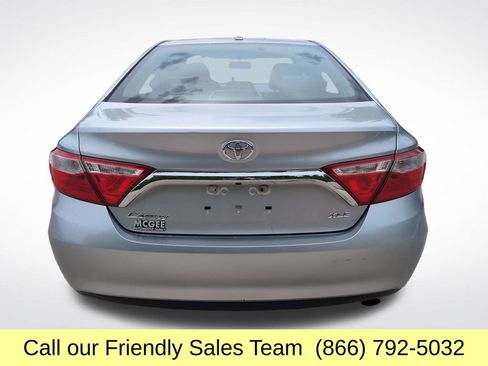 Used 2017 Toyota Camry XLE w/ Convenience Package FWD image 5