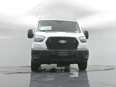 New 2026 Ford Transit 250 148 Medium Roof w/ Load Area Protection Package RWD image 43
