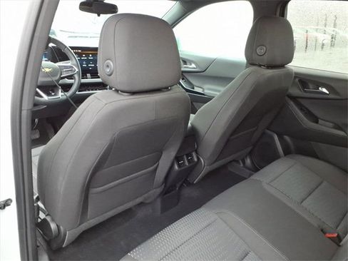 New 2026 Chevrolet Equinox LT w/ LPO, Floor Liner Package image 7