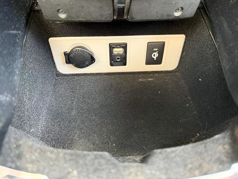 Used 2016 Toyota Avalon Touring FWD image 20