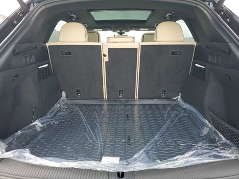 Certified 2025 Audi Q5 2.0T Premium w/ Convenience Plus Package image 23