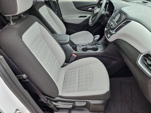 Used 2024 Chevrolet Equinox LS FWD image 12