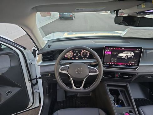 New 2026 Volkswagen Tiguan SE AWD/4WD image 13