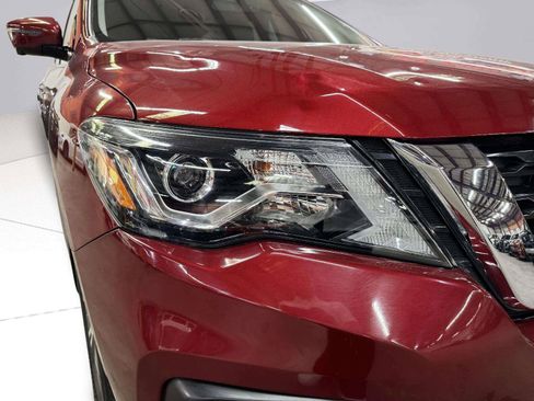 Used 2019 Nissan Pathfinder SL FWD image 16