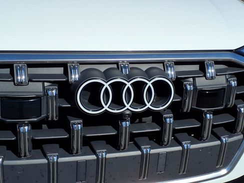 Used 2025 Audi Q7 3.0T Premium Plus AWD/4WD image 12