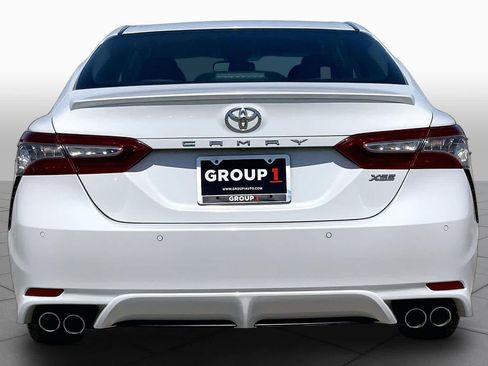 Used 2018 Toyota Camry XSE FWD image 5