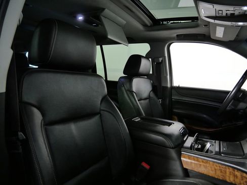 Used 2016 Chevrolet Suburban LTZ AWD/4WD image 11
