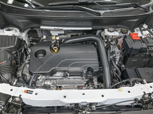 Used 2026 Chevrolet Equinox LT image 11