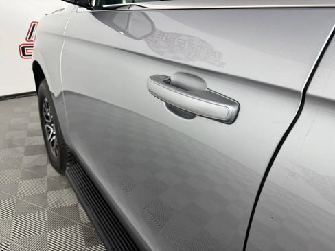 Used 2024 Ford Expedition Max XLT image 26