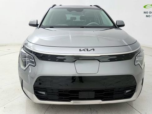 Used 2024 Kia Niro Wave w/ Wave Preserve Package FWD image 19