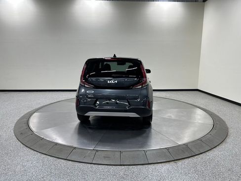Used 2023 Kia Soul LX FWD image 8