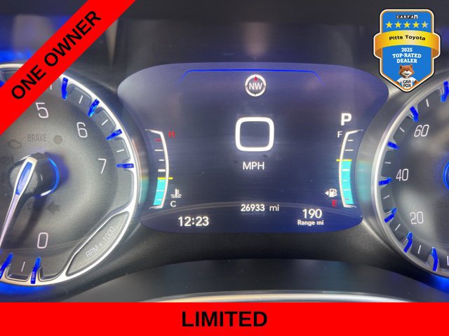 Used 2025 Chrysler Pacifica Limited FWD image 29