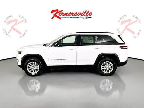 New 2025 Jeep Grand Cherokee Laredo X w/ Luxury Tech Group I image 4