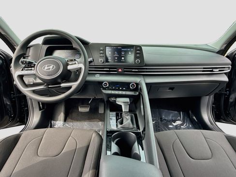 New 2026 Hyundai Elantra Hybrid FWD image 3