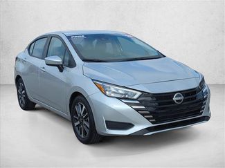 Used 2025 Nissan Versa SV video 3