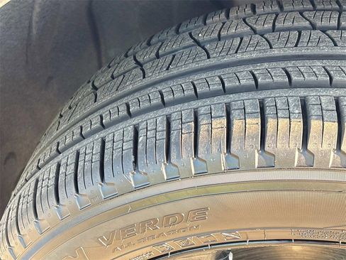 New 2025 Jeep Grand Cherokee L Limited w/ Black Appearance Package image 12